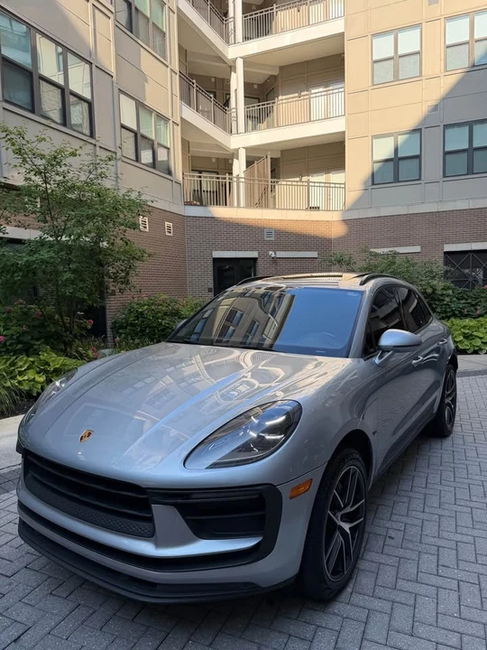 2022 Porsche Macan - Image 7 of 19