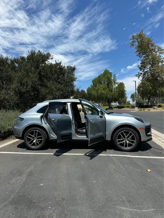 2022 Porsche Macan - Image 12 of 20
