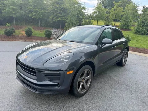 2022 Porsche Macan Sport Utility 4D