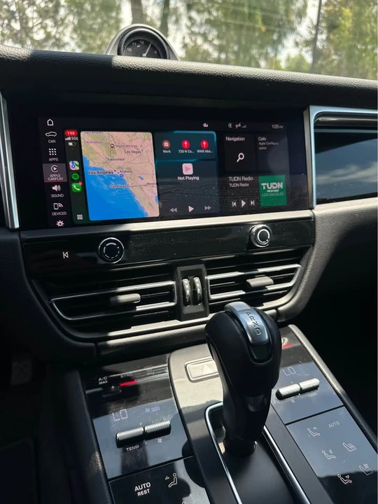 2022 Porsche Macan - Image 8 of 20
