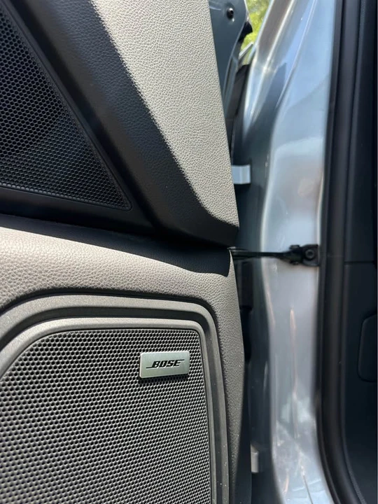 2022 Porsche Macan - Image 14 of 20