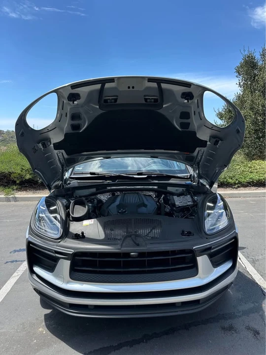2022 Porsche Macan - Image 19 of 20