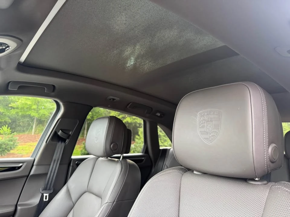 2022 Porsche Macan - Image 6 of 7