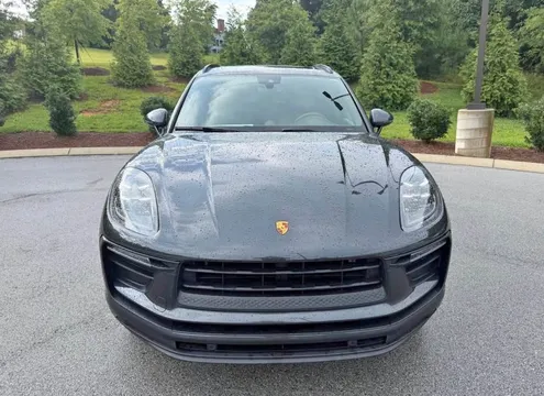 2022 Porsche Macan Sport Utility 4D