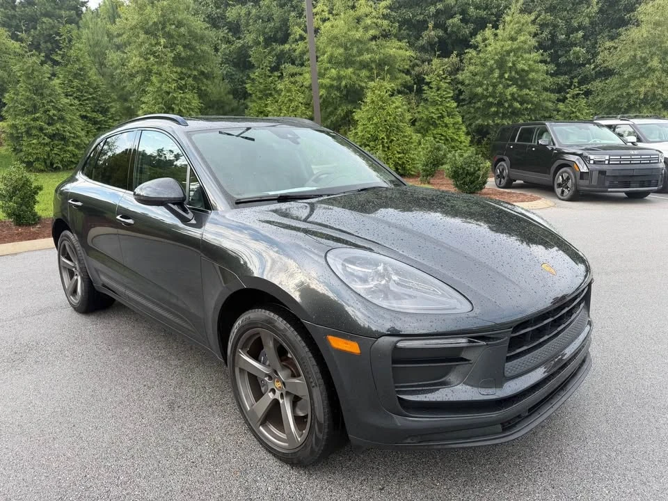 2022 Porsche Macan - Image 3 of 13