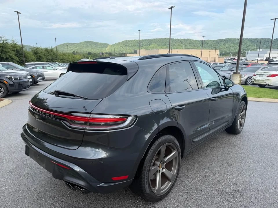 2022 Porsche Macan - Image 5 of 13