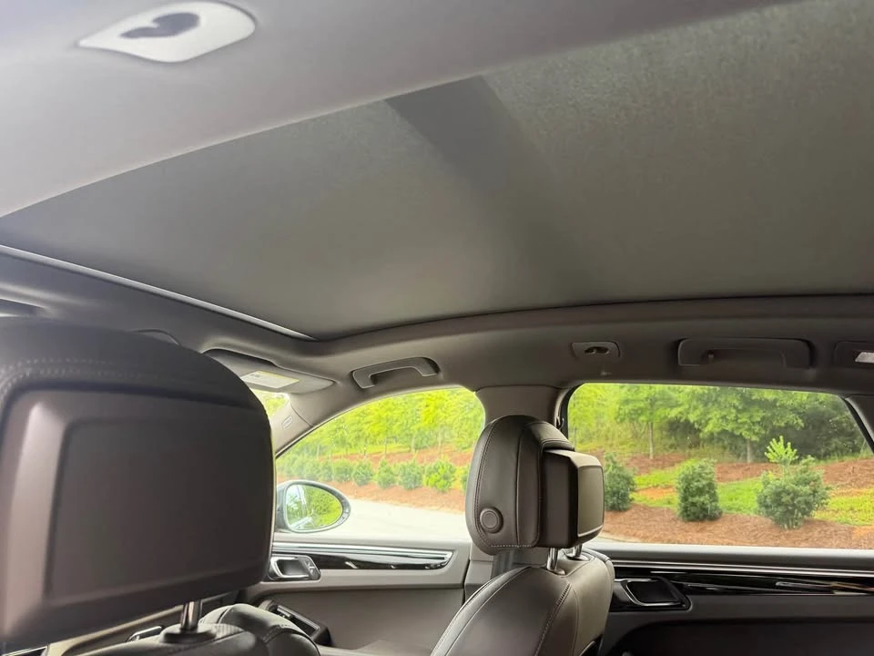2022 Porsche Macan - Image 10 of 13