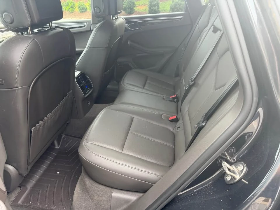 2022 Porsche Macan - Image 9 of 13
