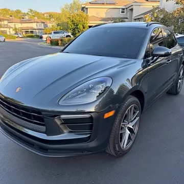 2022 Porsche Macan Sport Utility 4D