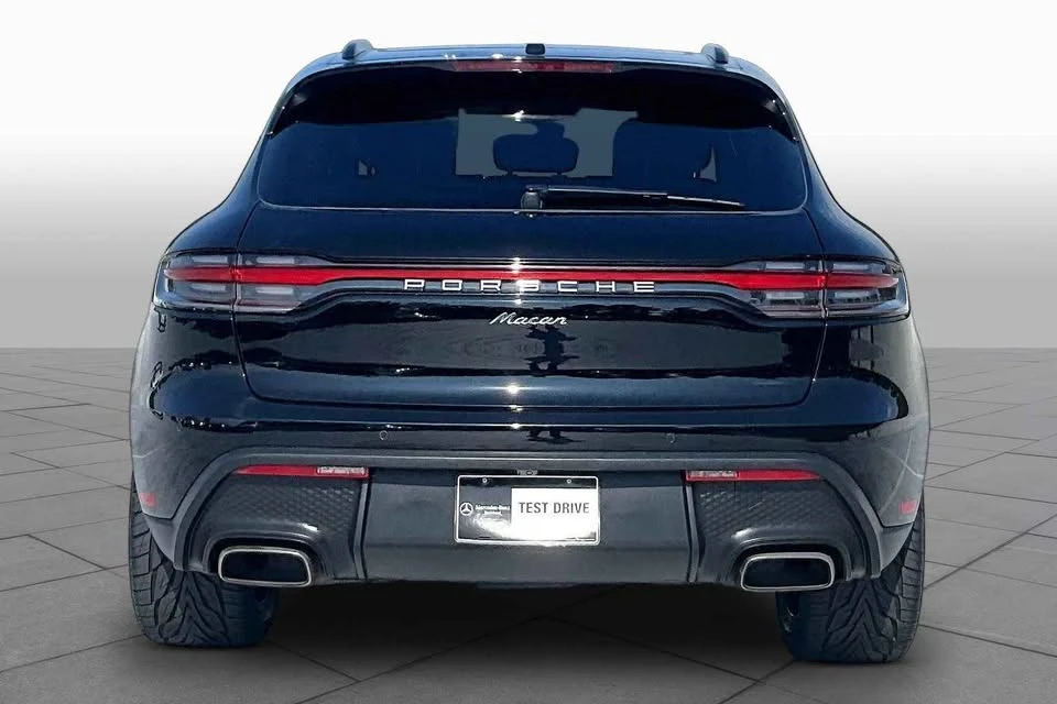 2022 Porsche Macan - Image 4 of 15