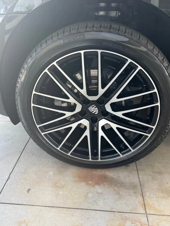 2022 Porsche Macan - Image 7 of 15