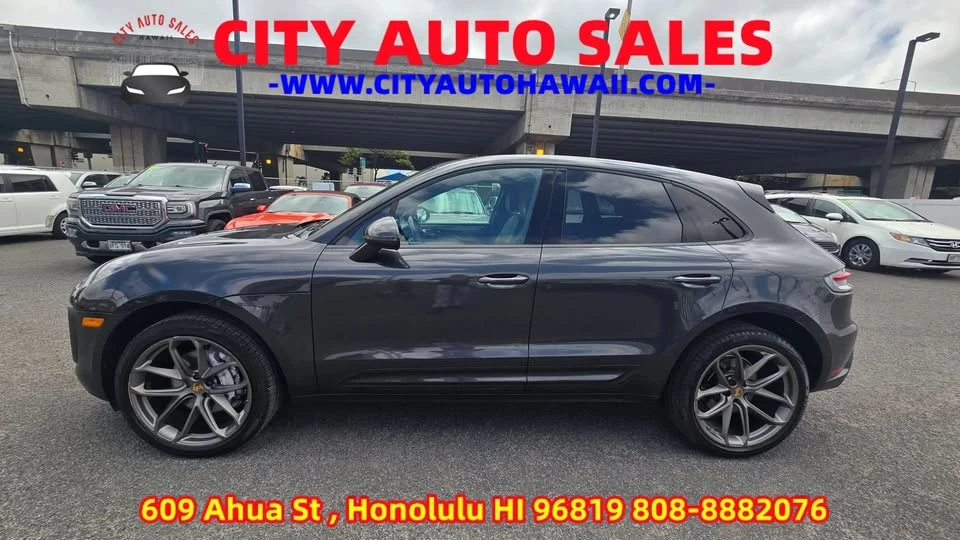 2022 Porsche Macan - Image 12 of 14