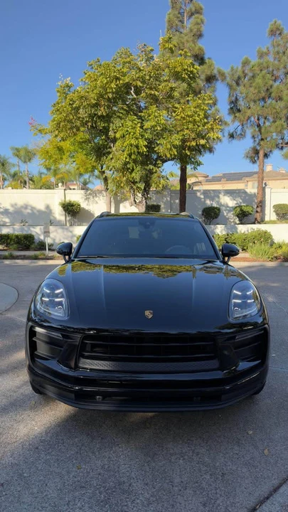 2022 Porsche Macan - Image 2 of 11