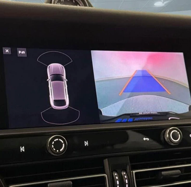 2022 Porsche Macan - Image 8 of 8