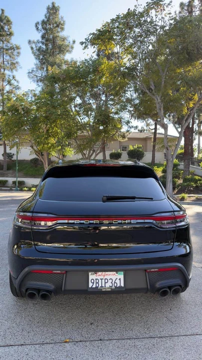 2022 Porsche Macan - Image 5 of 11