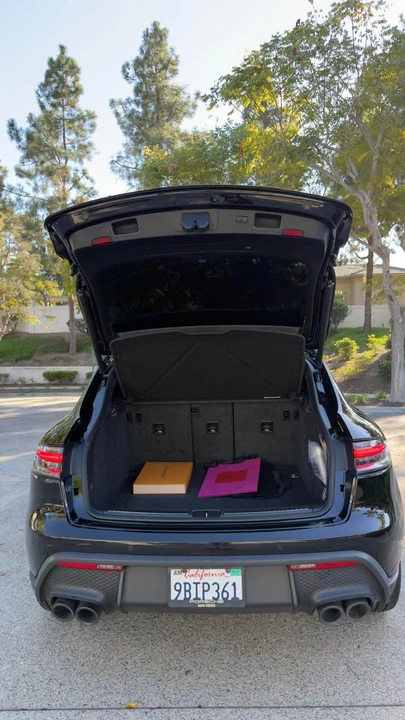 2022 Porsche Macan - Image 7 of 11