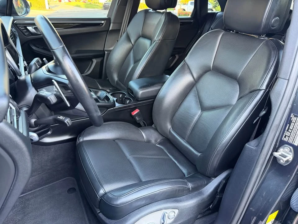 2022 Porsche Macan - Image 10 of 20