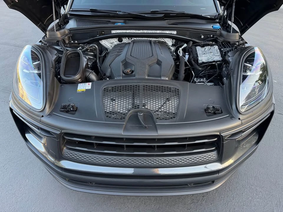 2022 Porsche Macan - Image 19 of 20