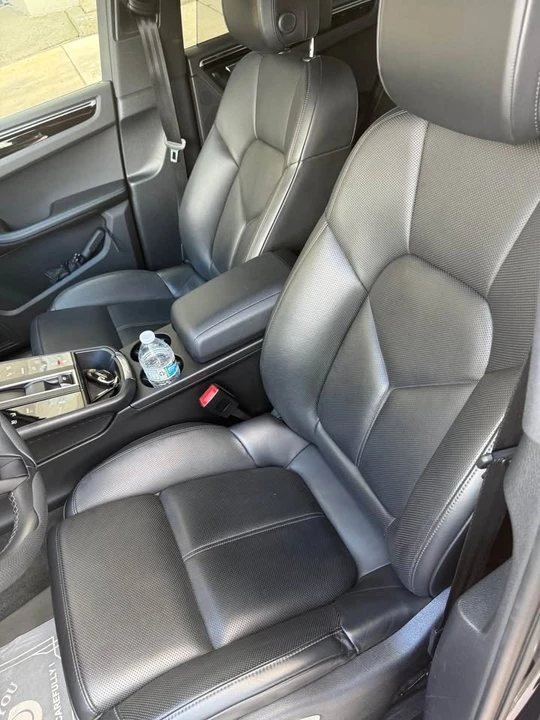 2022 Porsche Macan - Image 9 of 11