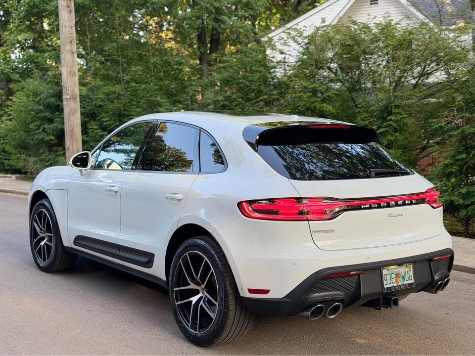 2022 Porsche Macan - Image 5 of 20