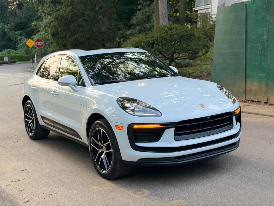 2022 Porsche Macan - Image 3 of 20