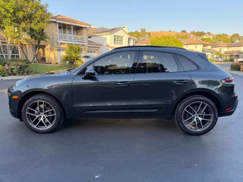 2022 Porsche Macan - Image 8 of 20
