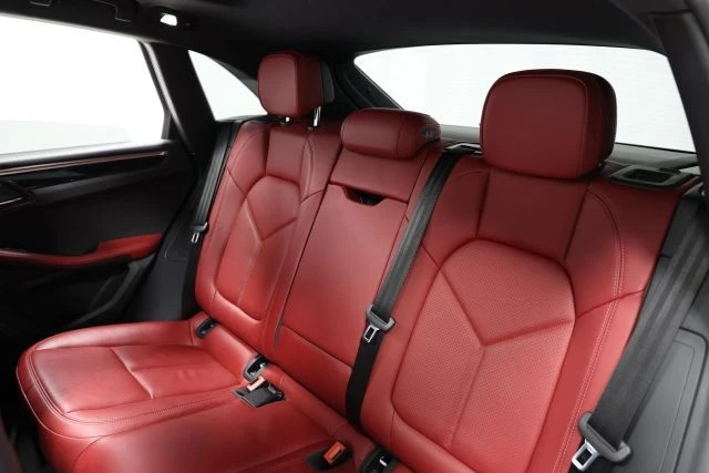 2022 Porsche Macan - Image 3 of 12