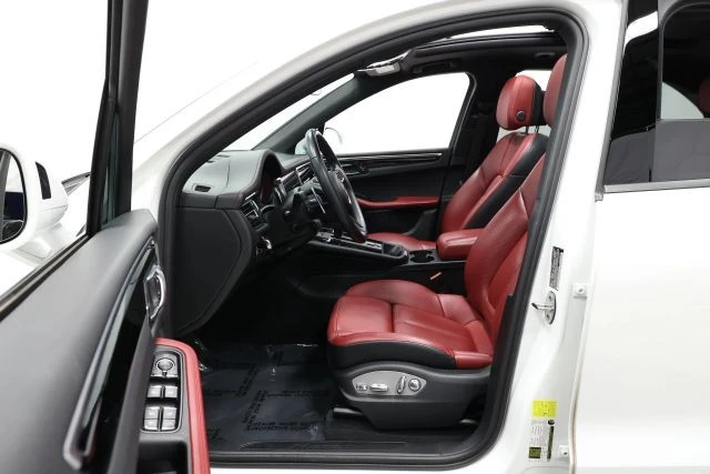 2022 Porsche Macan - Image 12 of 12