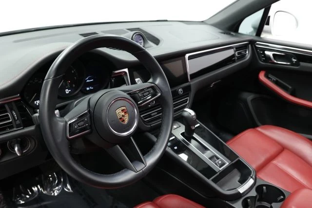 2022 Porsche Macan - Image 2 of 12