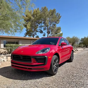 2022 Porsche Macan Turbo