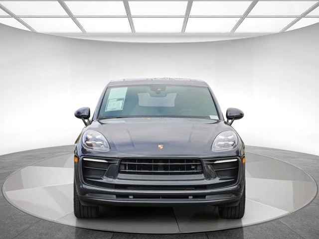 2022 Porsche Macan - Image 6 of 12