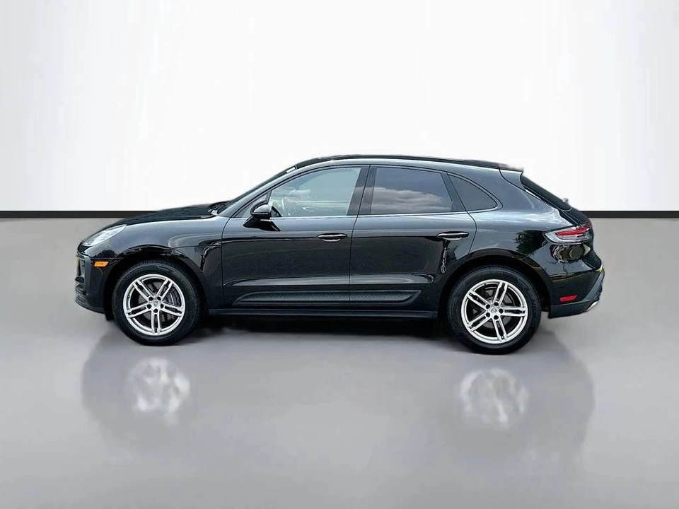 2022 Porsche Macan - Image 2 of 5