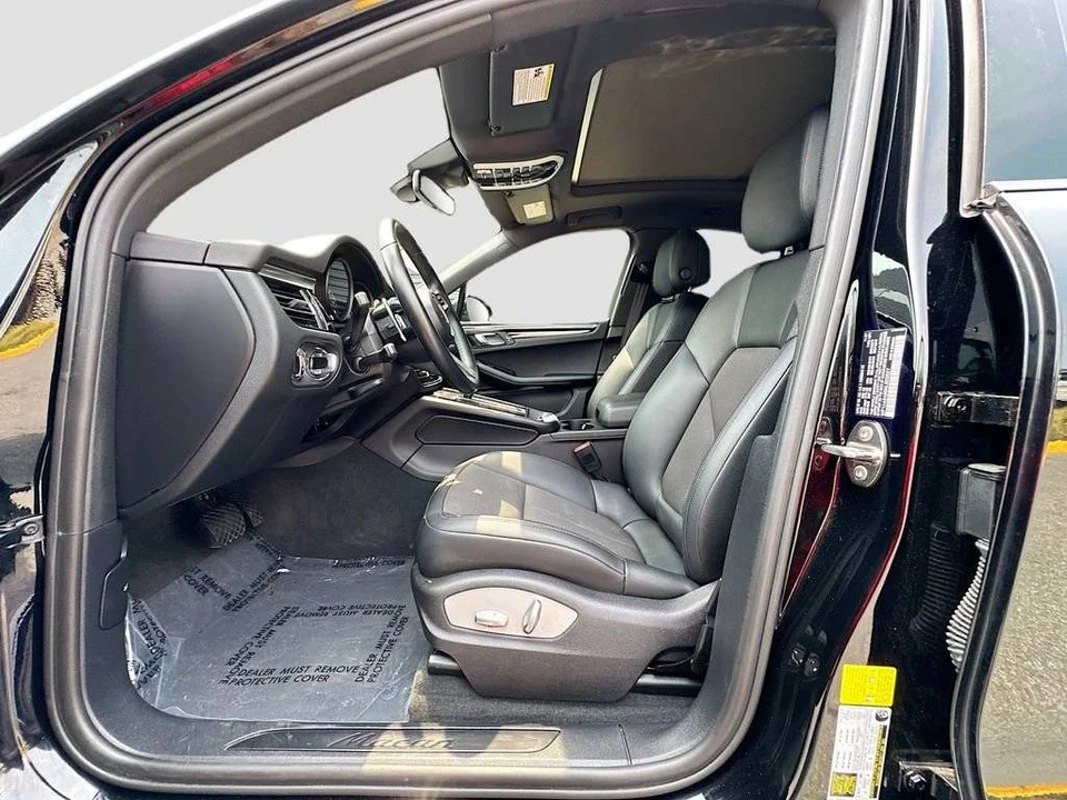 2022 Porsche Macan - Image 5 of 5