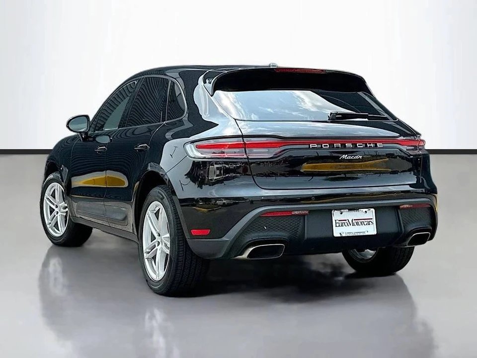 2022 Porsche Macan - Image 3 of 5