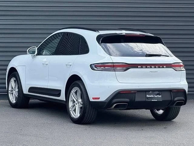 2022 Porsche Macan - Image 3 of 5
