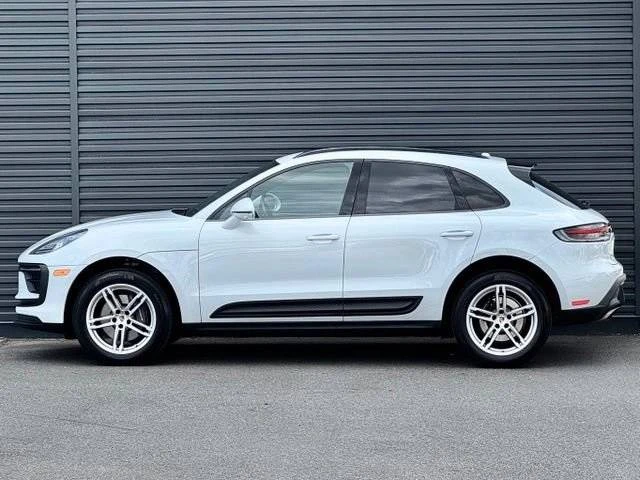 2022 Porsche Macan - Image 2 of 5