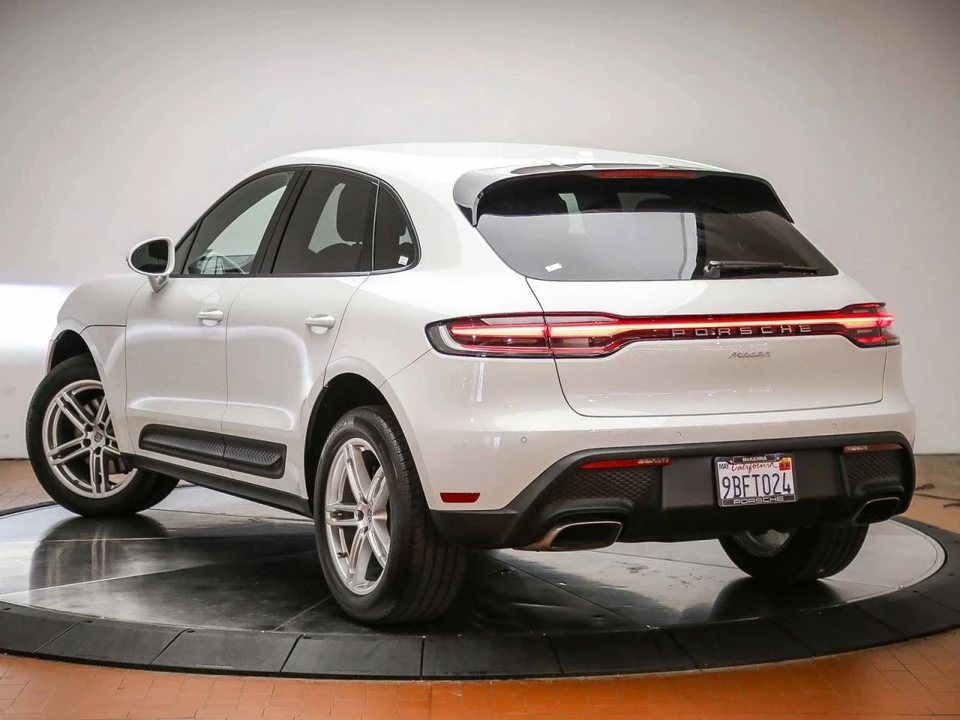 2022 Porsche Macan - Image 3 of 5