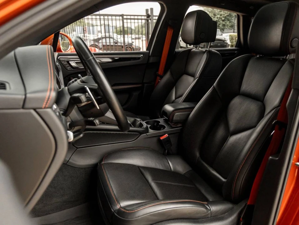 2022 Porsche Macan - Image 5 of 5