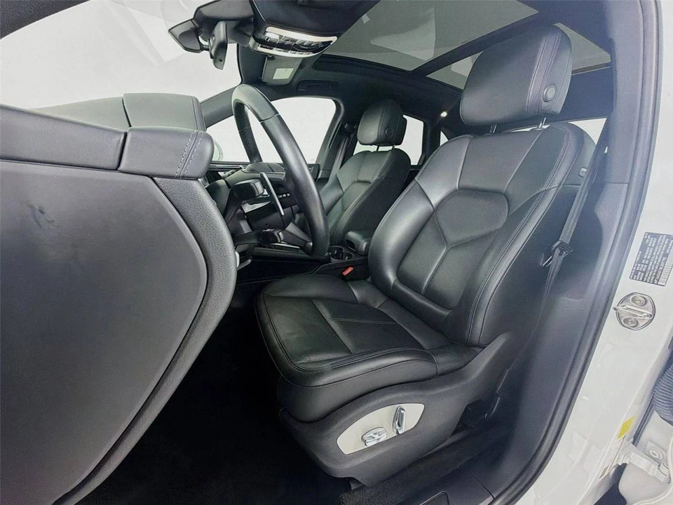 2022 Porsche Macan - Image 5 of 5