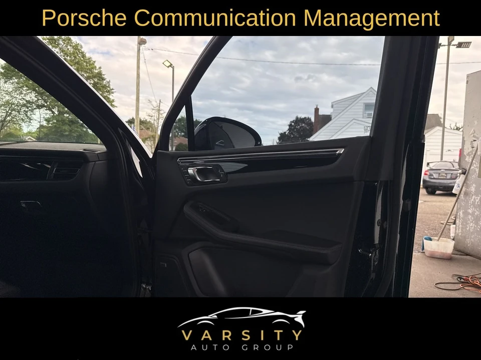 2022 Porsche Macan - Image 11 of 21