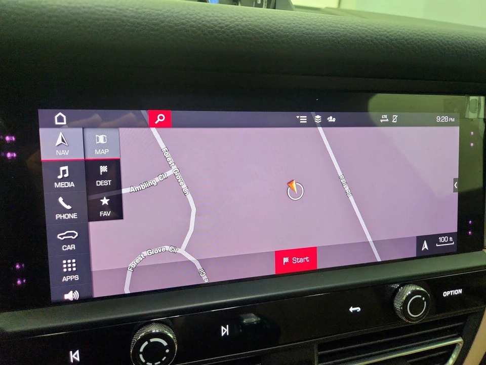 2022 Porsche Macan - Image 15 of 28