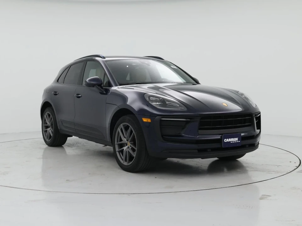 2022 Porsche Macan - Image 2 of 28