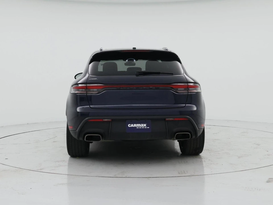 2022 Porsche Macan - Image 7 of 28
