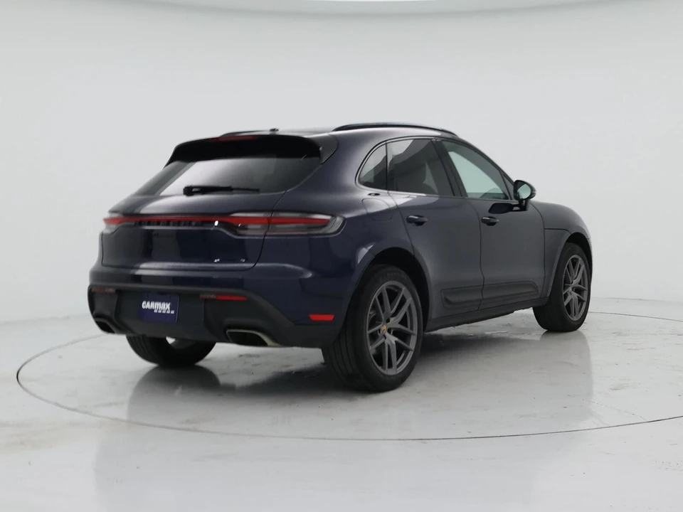 2022 Porsche Macan - Image 9 of 28