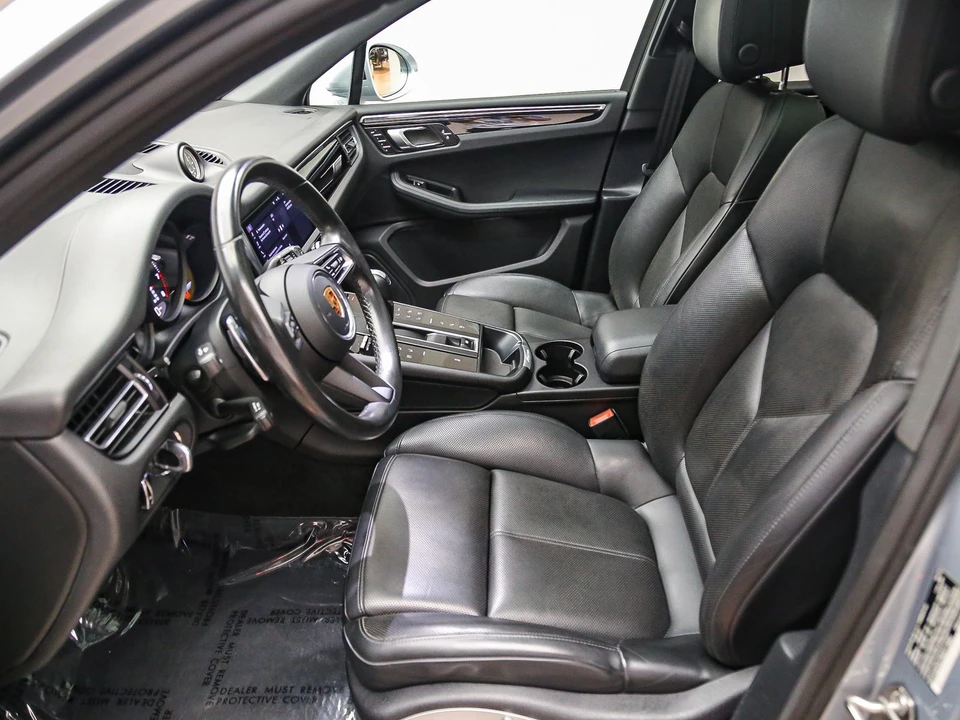 2022 Porsche Macan - Image 22 of 31