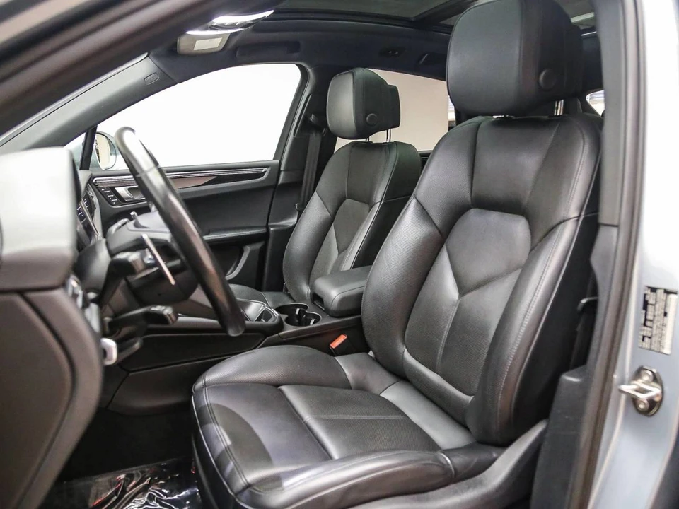 2022 Porsche Macan - Image 5 of 5