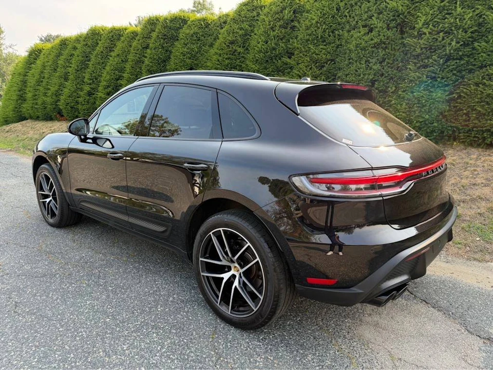 2022 Porsche Macan - Image 3 of 5