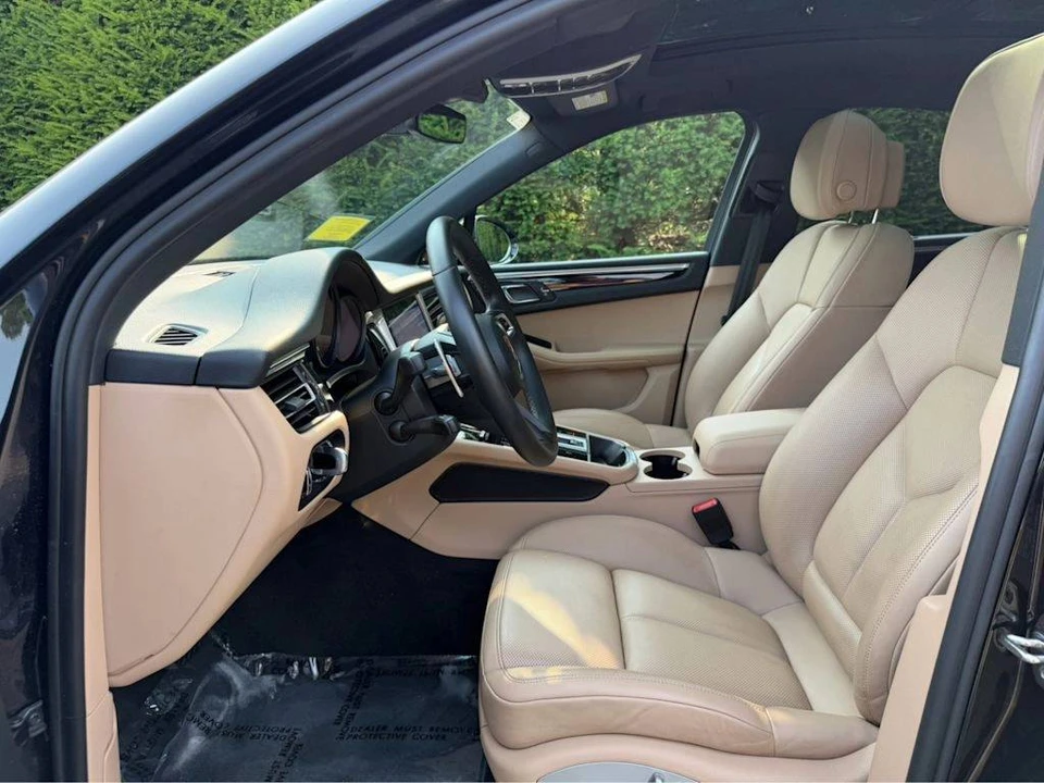 2022 Porsche Macan - Image 4 of 5