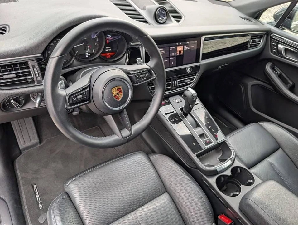 2022 Porsche Macan - Image 4 of 5