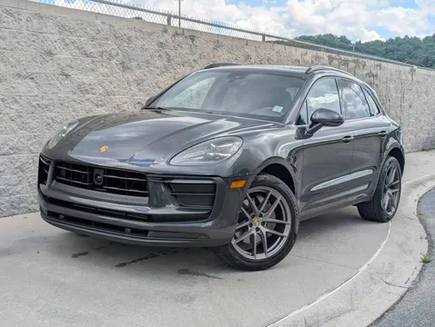 2022 Porsche Macan